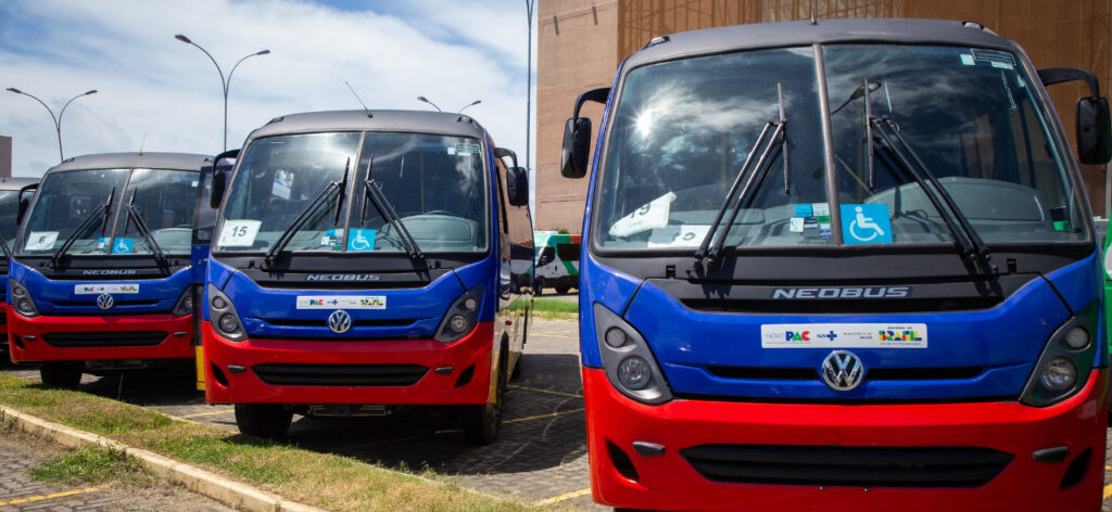 Com articulação de Veneziano, Sumé receberá micro-ônibus para transporte de pacientes na Saúde