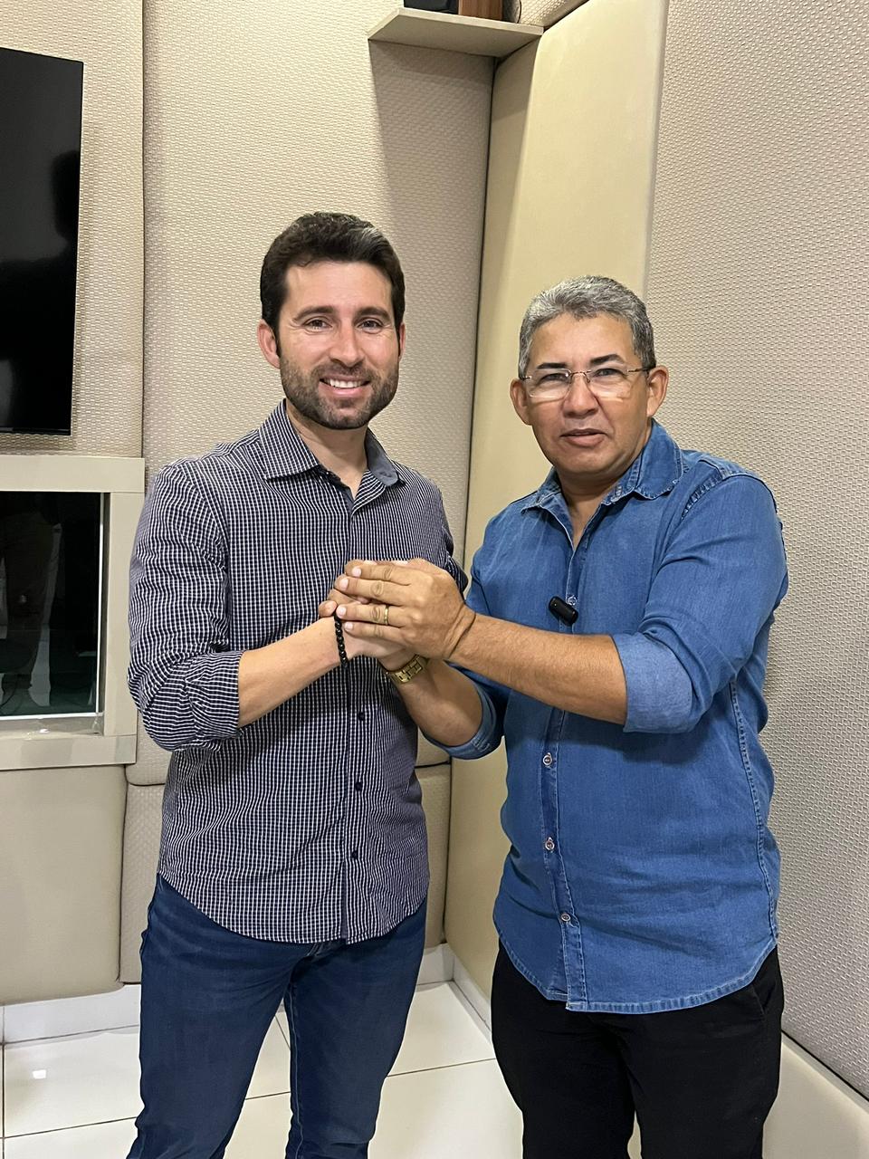 *Vereador Arymatéia Silva anuncia emenda de R$ 300 mil para a compra de transporte da saúde em parceria com o deputado Michel Henrique*