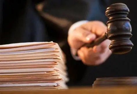 Tribunal do Júri absolve réu por falta de provas em Monteiro