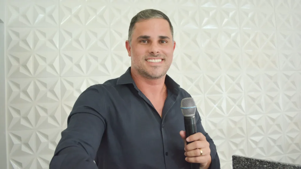 Prefeito Felício Queiroz anuncia investimento de R$ 1,5 milhão para pavimentação asfáltica em São José dos Cordeiros