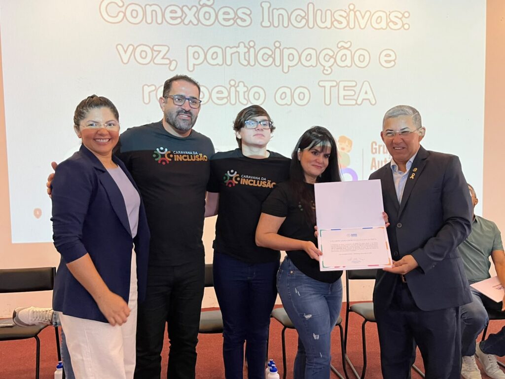 Vereador Arymatéia Silva recebe título de Colaborador Emérito da Causa Autista em solenidade da Assembleia Legislativa da Paraíba em Sumé