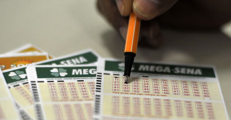 Dez apostas da PB acertam quatro dezenas da Mega-Sena; prêmio principal acumulou