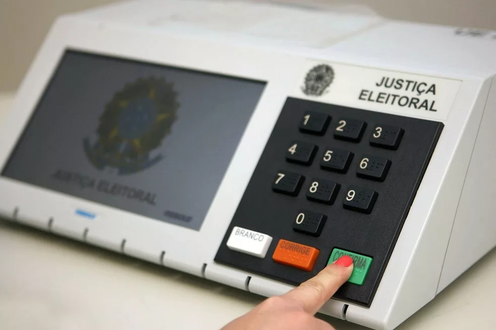 Dez pesquisas para governador devem ser divulgadas no dia anterior à eleição