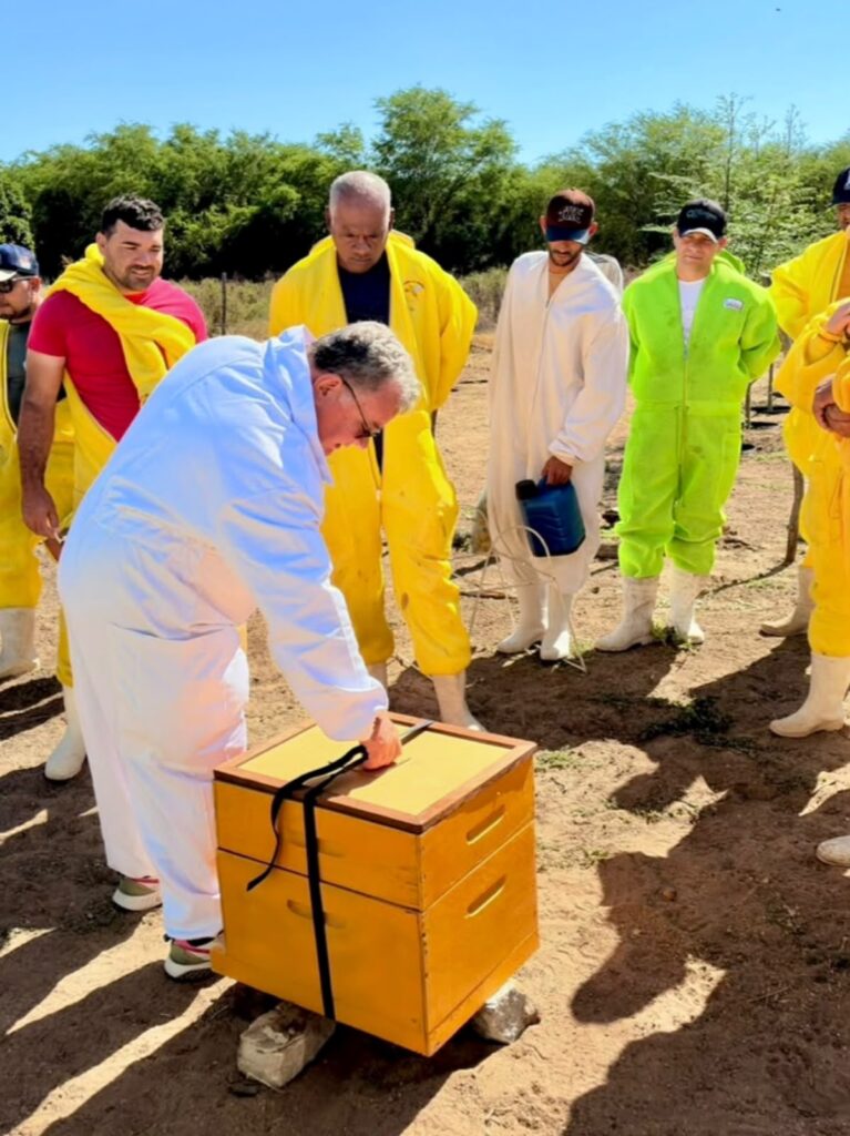 São José dos Cordeiros recebe capacitação em manejo apícola e reúne produtores de várias cidades do Cariri paraibano